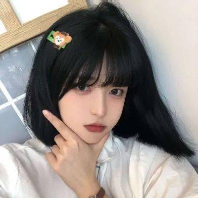 伊朗据悉要求希望通过霍尔木兹海峡的船舶提供船员和货物详情