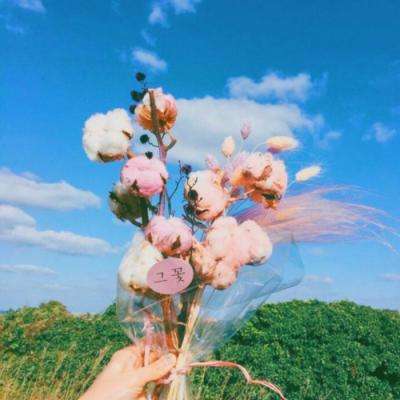 多款新游首曝，友谊时光(6820.HK)的增长飞轮转起来了